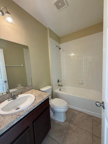 5234 Oakland Lake Circle, Fort Pierce, FL 34951