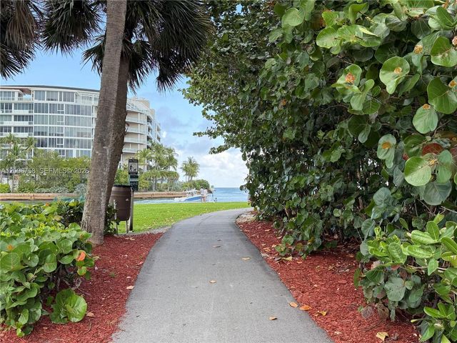 950 De Soto Road 3C, Boca Raton, FL 33432