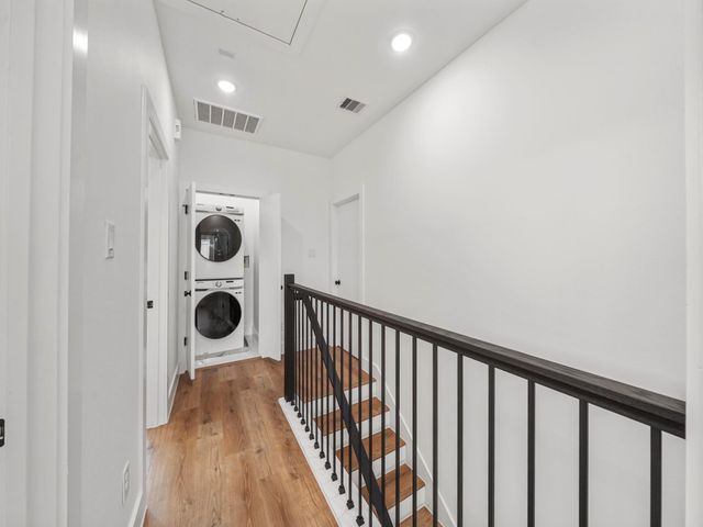 7033 Avenue N, Houston, TX 77011