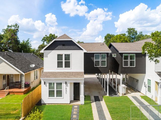 7033 Avenue N, Houston, TX 77011