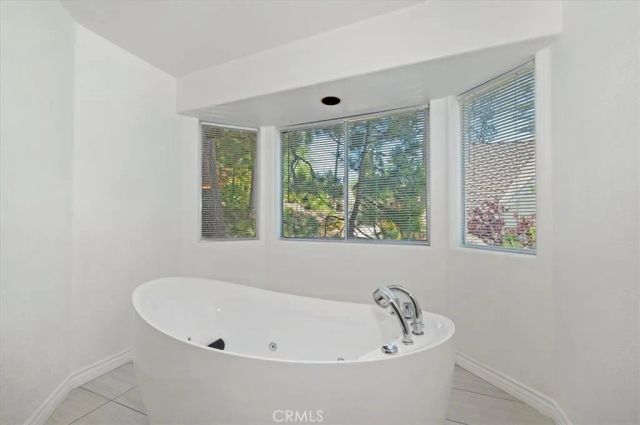 1023 Pintail Circle, Lake Arrowhead, CA 92352