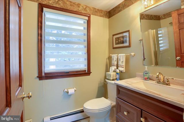 1009 COPPER CREEK DR, Mechanicsburg, PA 17050