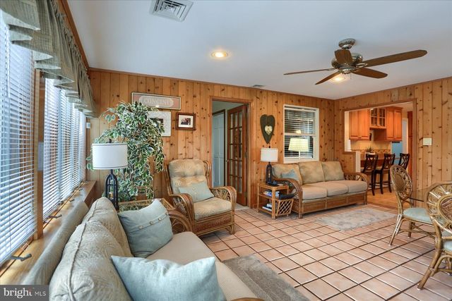 1009 COPPER CREEK DR, Mechanicsburg, PA 17050