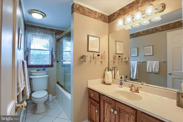 1009 COPPER CREEK DR, Mechanicsburg, PA 17050