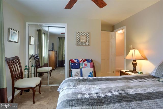 1009 COPPER CREEK DR, Mechanicsburg, PA 17050