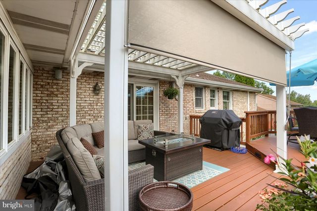 1009 COPPER CREEK DR, Mechanicsburg, PA 17050