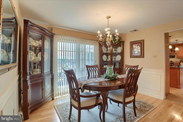 1009 COPPER CREEK DR, Mechanicsburg, PA 17050