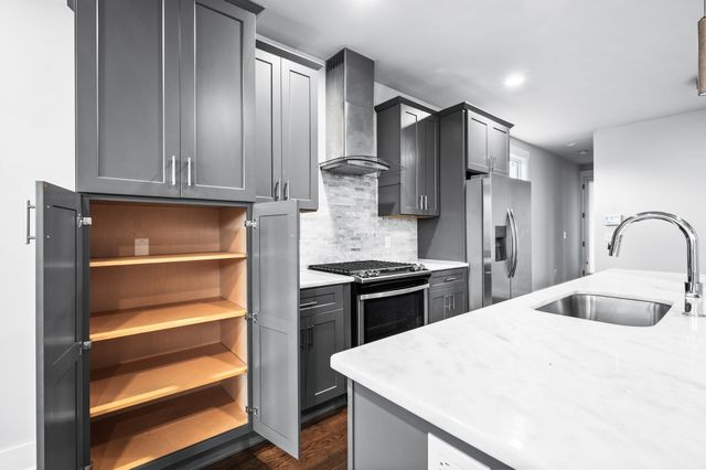 1833 16th Ave, N, Nashville, TN 37208