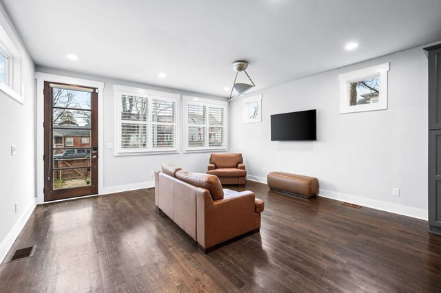 1833 16th Ave, N, Nashville, TN 37208