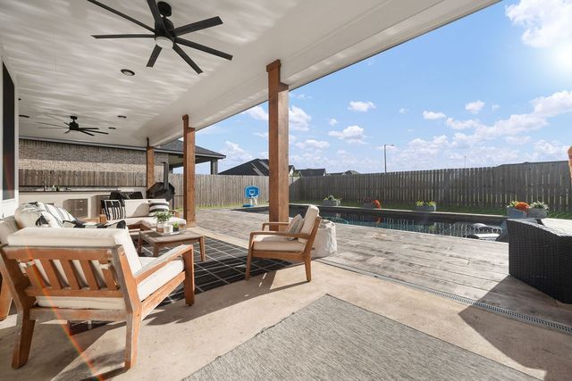 107 John Russell Dr, Portland, TX 78374