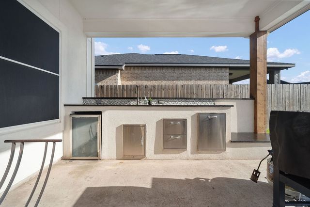 107 John Russell Dr, Portland, TX 78374