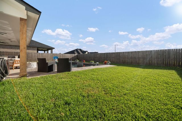 107 John Russell Dr, Portland, TX 78374
