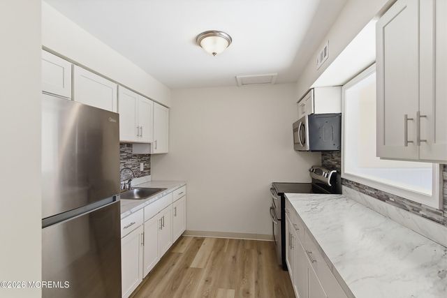 40 Greenwood Loop Road, Brick, NJ 08724