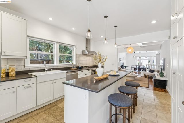 98 Montell St, Oakland, CA 94611