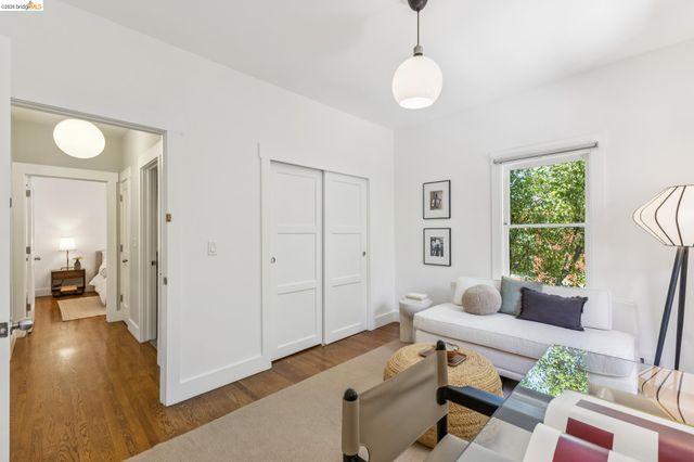 98 Montell St, Oakland, CA 94611