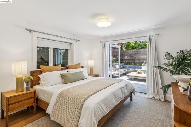 98 Montell St, Oakland, CA 94611