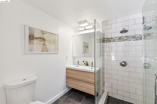 98 Montell St, Oakland, CA 94611