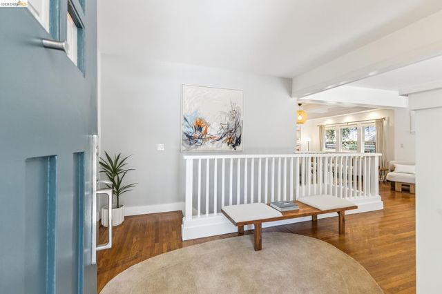 98 Montell St, Oakland, CA 94611