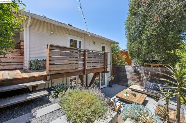 98 Montell St, Oakland, CA 94611