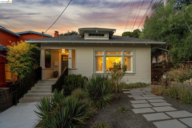 98 Montell St, Oakland, CA 94611