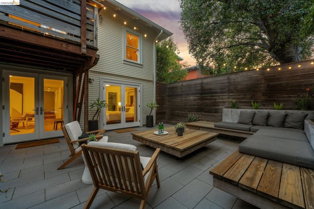 98 Montell St, Oakland, CA 94611