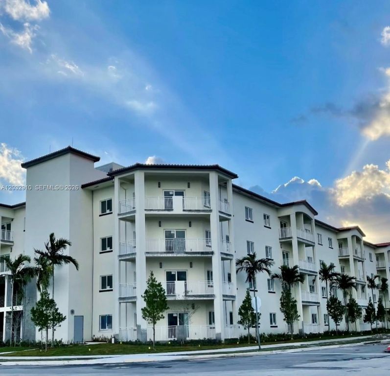 10950 NW 82nd St 207, Doral, FL 33178