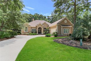 615 Colonial Dr, Hilton Head Island, SC 29926