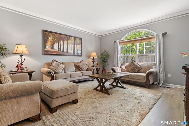 40 Lexington Way North, Milford, CT 06461