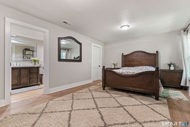 40 Lexington Way North, Milford, CT 06461