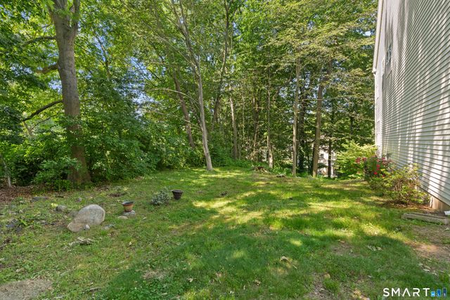 40 Lexington Way North, Milford, CT 06461