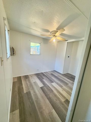 620 Montauk Highway 33, Westhampton Beach, NY 11791