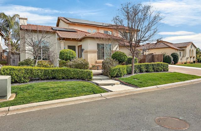 8740 Laguna St, Chowchilla, CA 93610