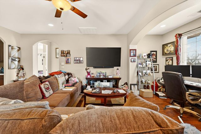 8740 Laguna St, Chowchilla, CA 93610