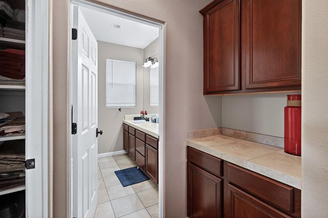 8740 Laguna St, Chowchilla, CA 93610