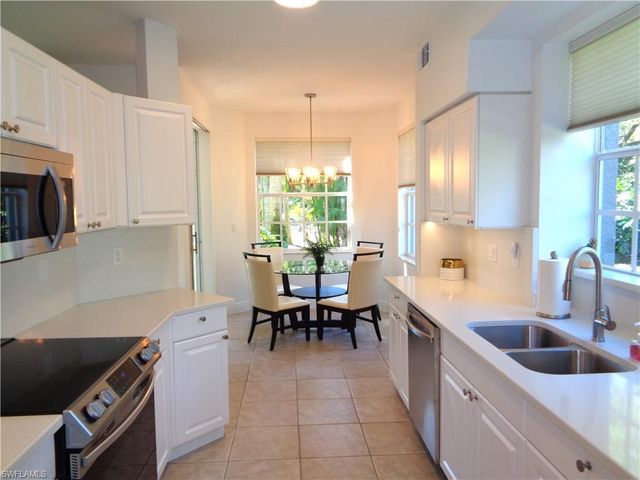 515 Laguna Royale BLVD # 102, Naples, FL 34119