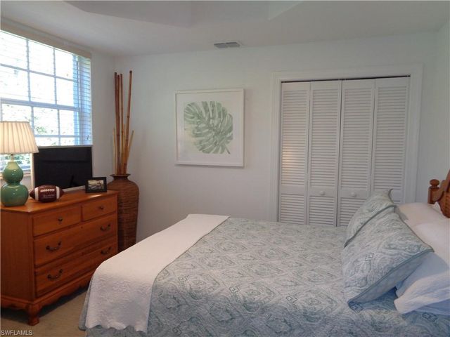 515 Laguna Royale BLVD # 102, Naples, FL 34119