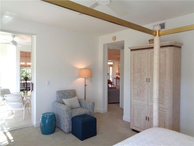 515 Laguna Royale BLVD # 102, Naples, FL 34119