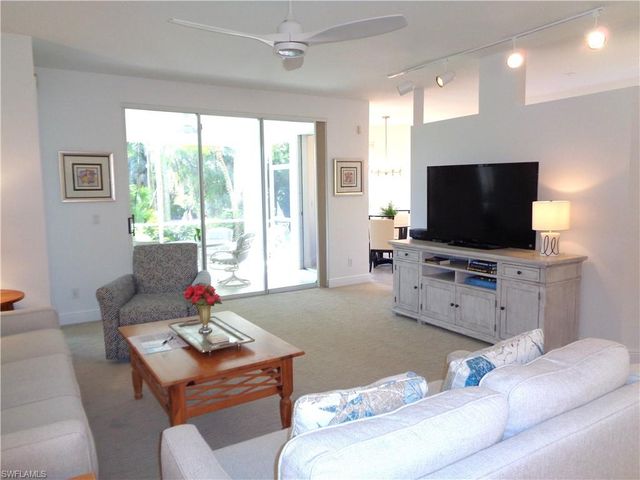 515 Laguna Royale BLVD # 102, Naples, FL 34119