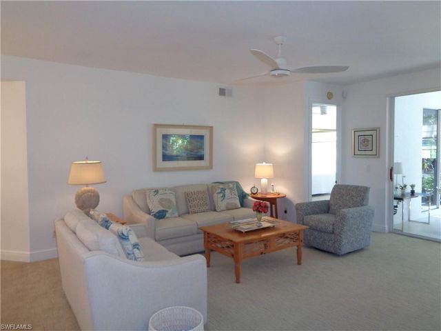 515 Laguna Royale BLVD # 102, Naples, FL 34119