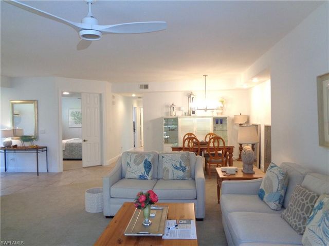 515 Laguna Royale BLVD # 102, Naples, FL 34119