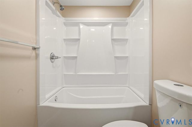 1304 Lee Ln, Hopewell, VA 23860