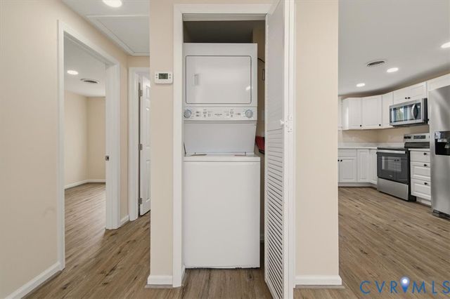 1304 Lee Ln, Hopewell, VA 23860