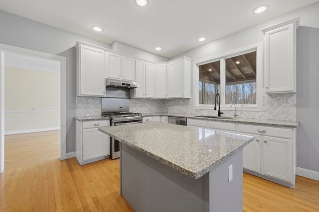 35 Peter Street, Holliston, MA 01746