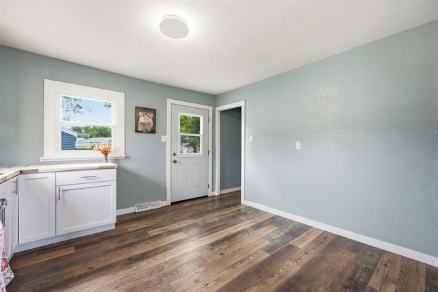 3811 Mount Vernon Road SE, Cedar Rapids, IA 52403