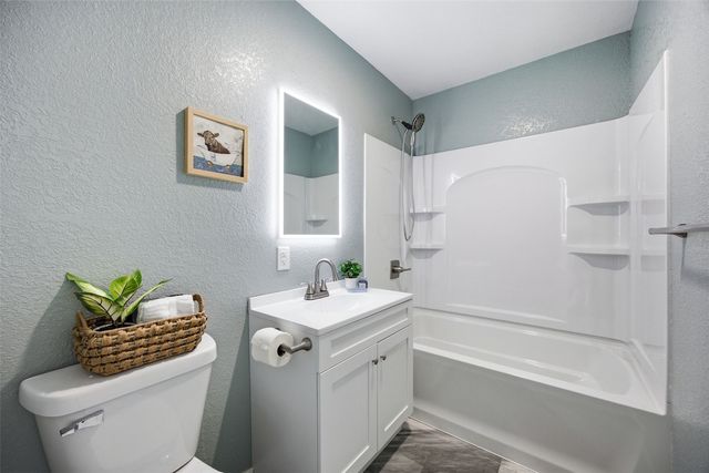 3811 Mount Vernon Road SE, Cedar Rapids, IA 52403