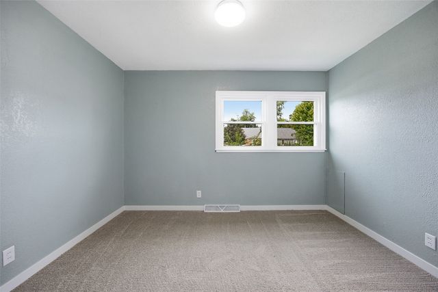 3811 Mount Vernon Road SE, Cedar Rapids, IA 52403