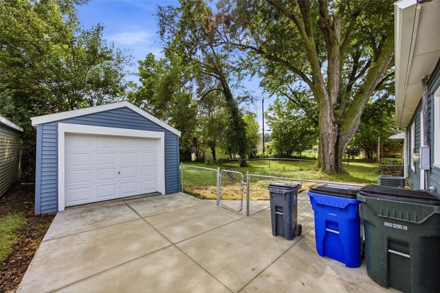 3811 Mount Vernon Road SE, Cedar Rapids, IA 52403