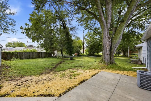 3811 Mount Vernon Road SE, Cedar Rapids, IA 52403