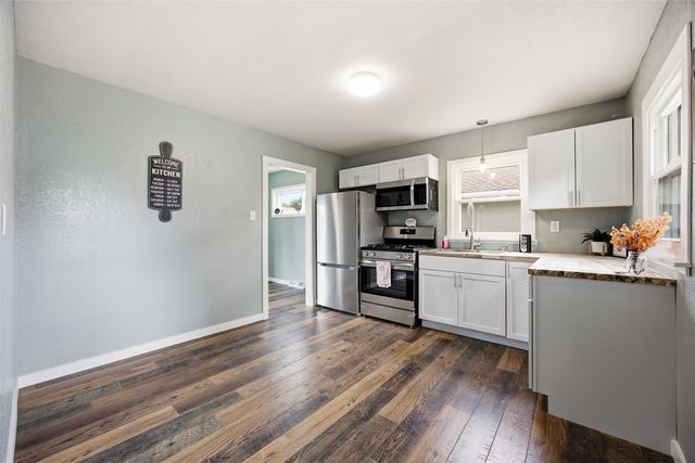 3811 Mount Vernon Road SE, Cedar Rapids, IA 52403