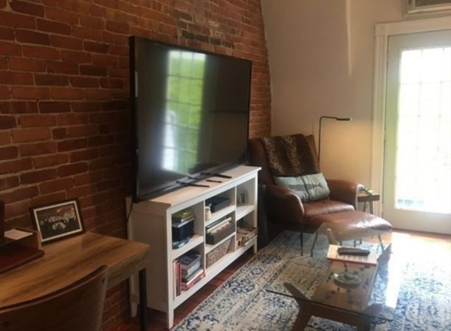 554 East 4th Street 6, Boston, MA 02127